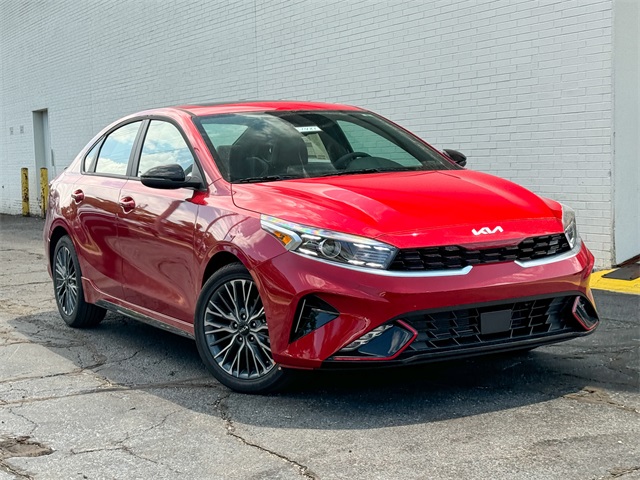 2024 Kia Forte GT-Line photo 2