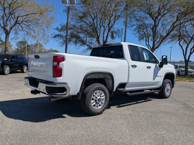 2025 Chevrolet Silverado 2500HD photo 3