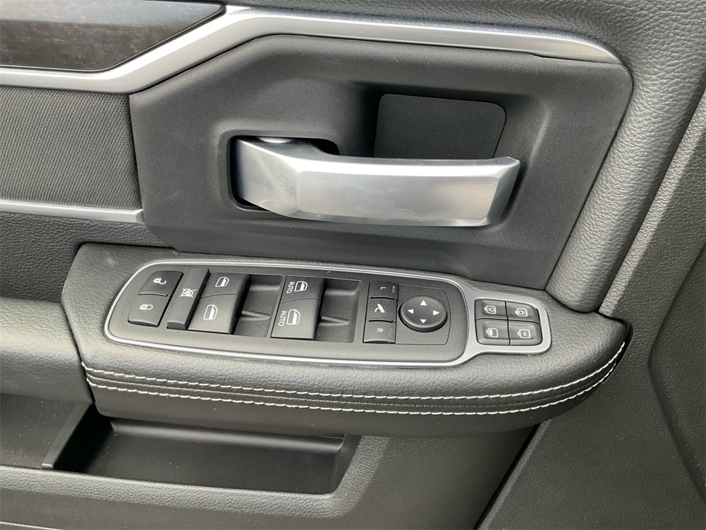 2024 Ram 2500 Big Horn photo 27