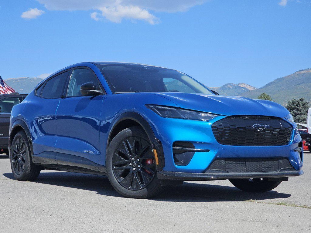 2025 Ford Mustang Mach-E Premium photo 2