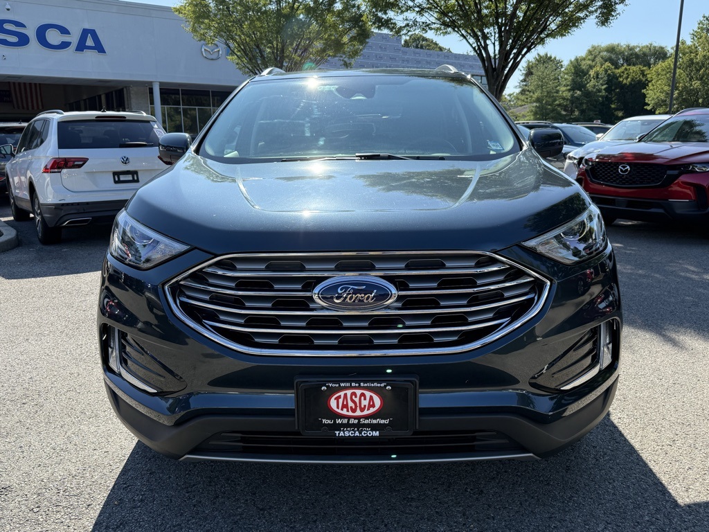 2022 Ford Edge SEL photo 3