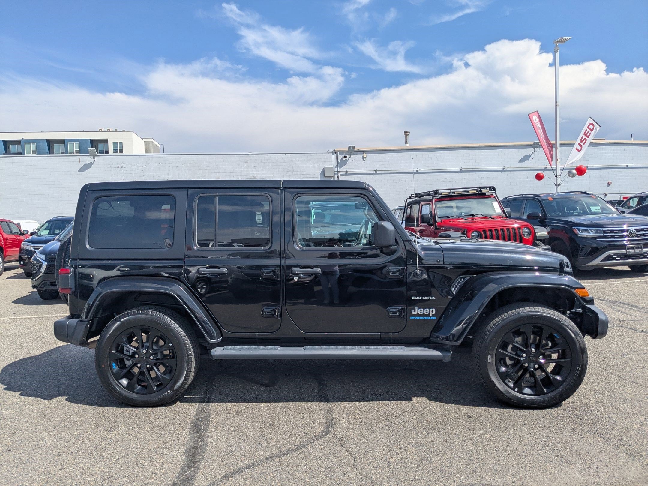 2023 Jeep Wrangler 4xe Sahara photo 2
