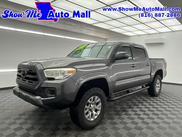 2016 Toyota Tacoma SR5's photo