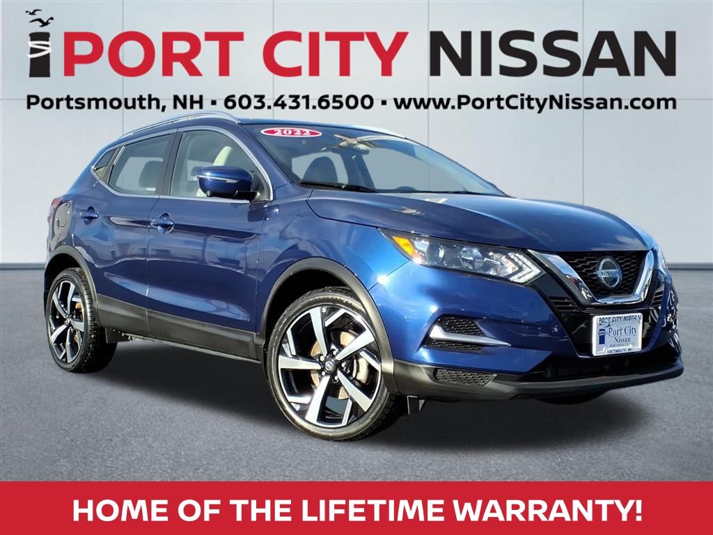 2022 Nissan Rogue Sport SL's photo