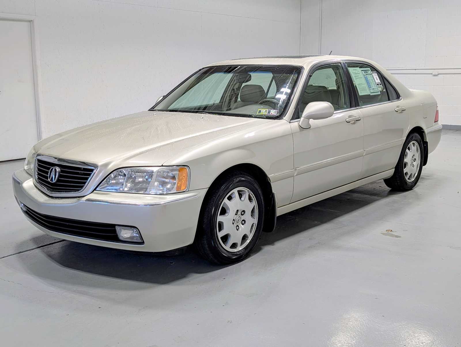 2004 Acura RL Base