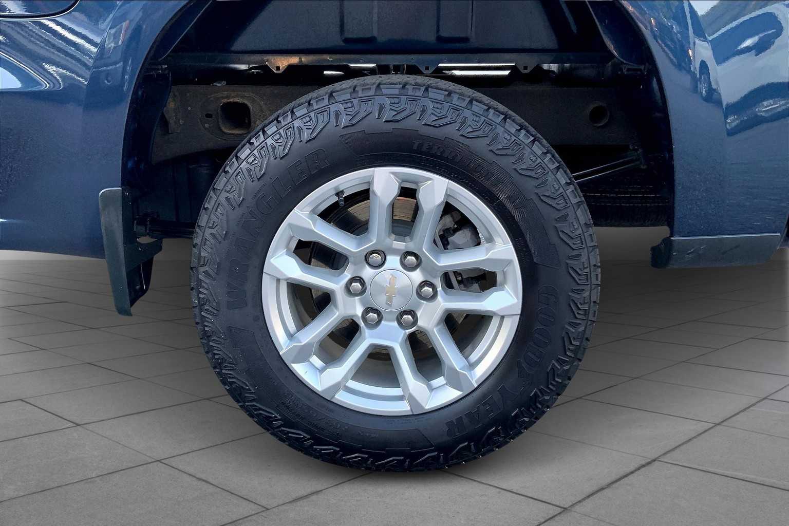 2023 Chevrolet Silverado 1500 LT photo 10