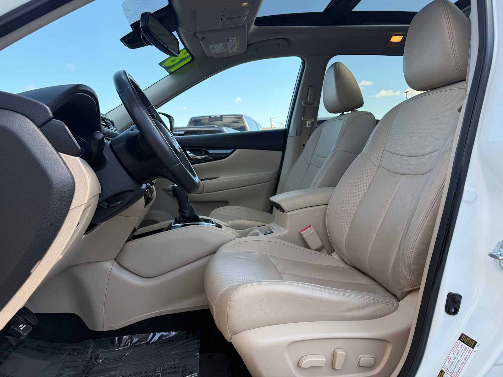 2018 Nissan Rogue SL photo 16