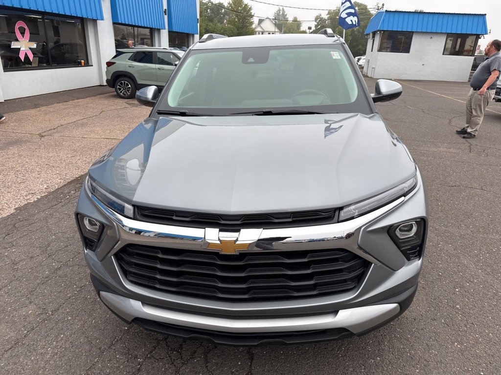 2026 Chevrolet Trailblazer LT photo 2