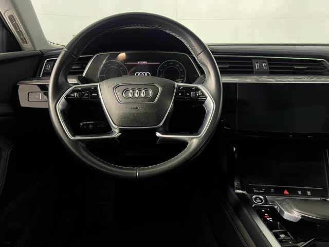 2023 Audi e-tron Premium Plus photo 11