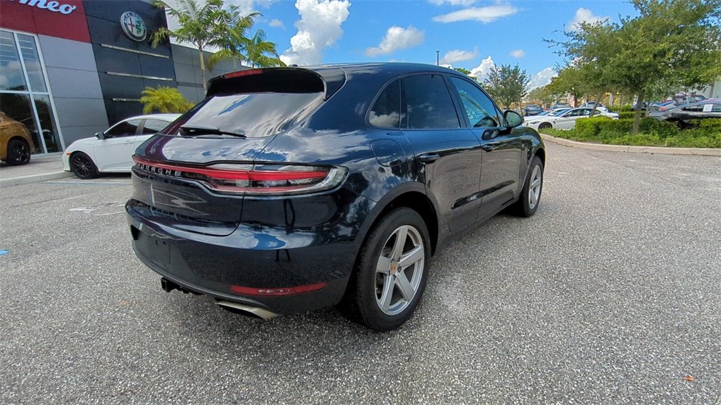 2020 Porsche Macan Base photo 3