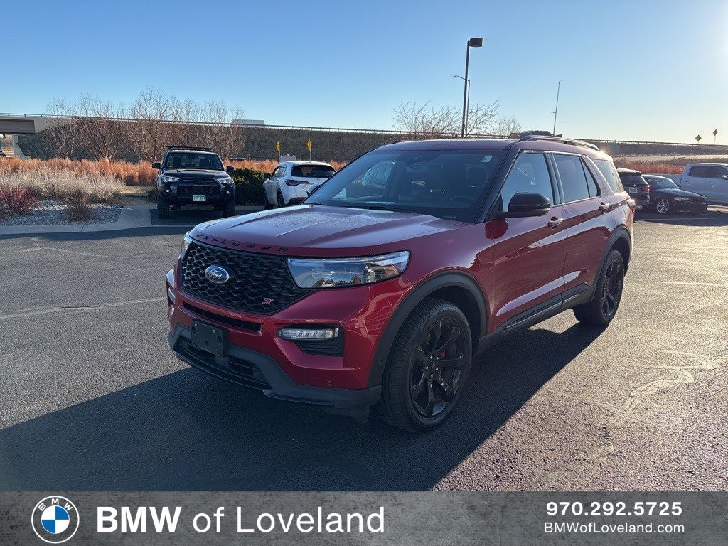 2022 Ford Explorer ST's photo