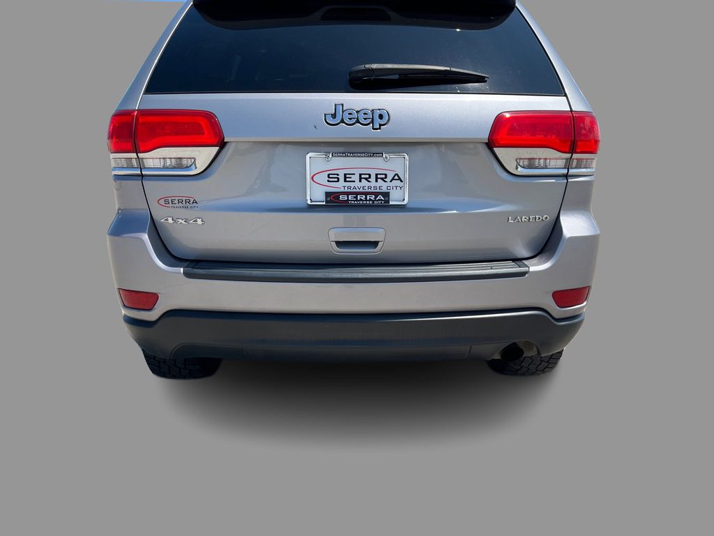 2015 Jeep Grand Cherokee Laredo photo 14