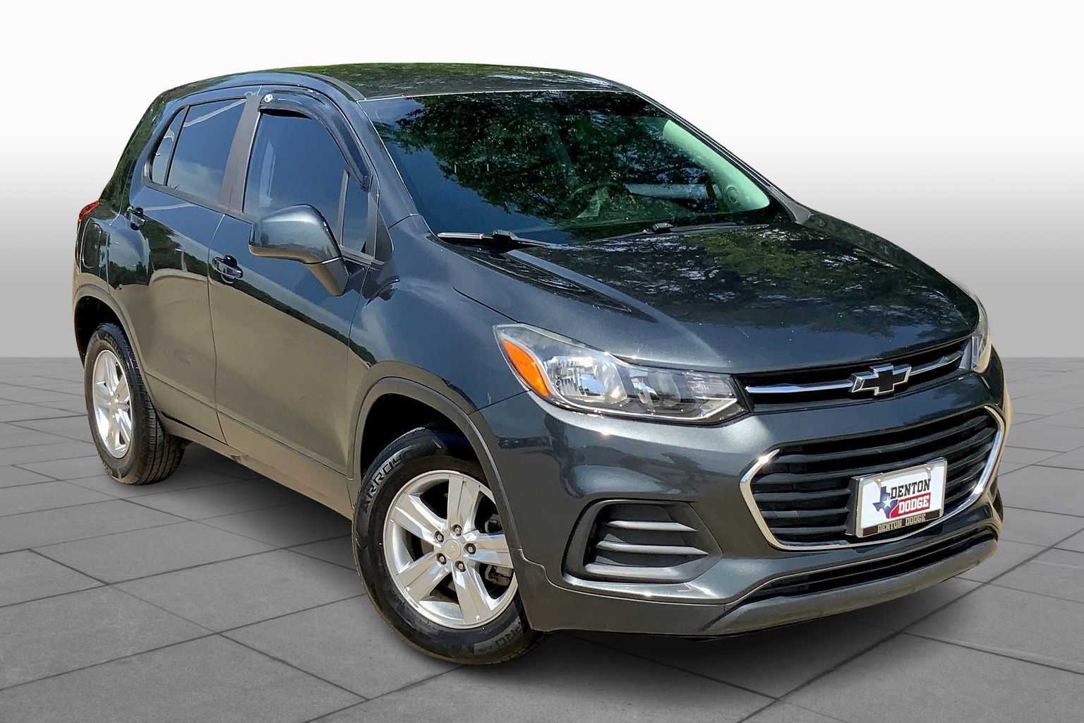 2019 Chevrolet Trax LS photo 2