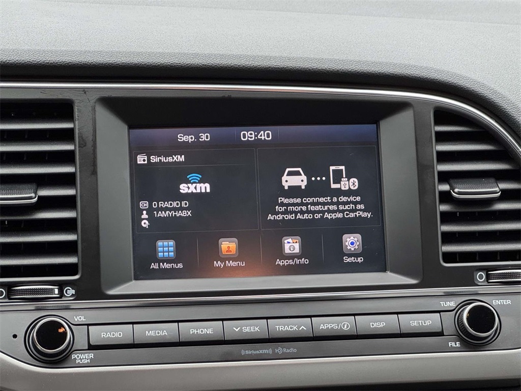 2018 Hyundai Elantra SEL photo 3