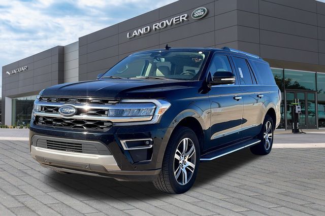2023 Ford Expedition Limited's photo