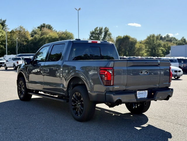 2025 Ford F-150 Lariat photo 10