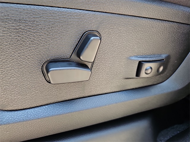 2025 Ram 2500 Big Horn photo 13