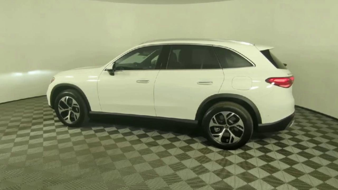 2026 Mercedes Benz GLC 350e 4MATIC photo 30