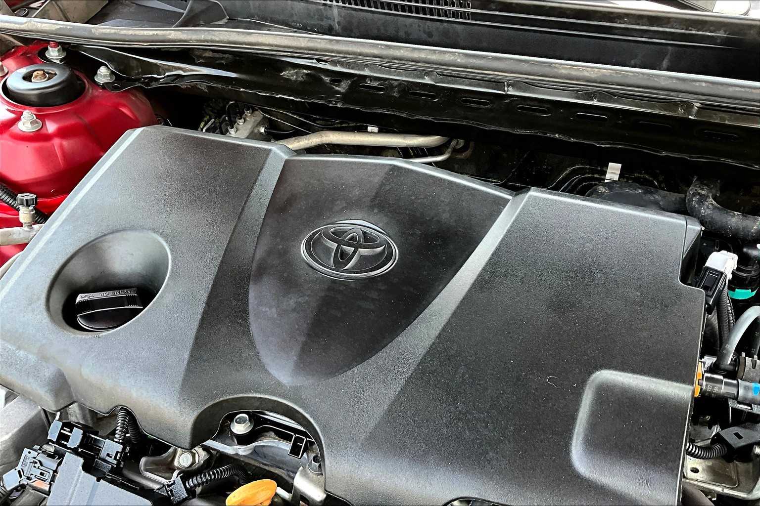 2022 Toyota Camry LE photo 32