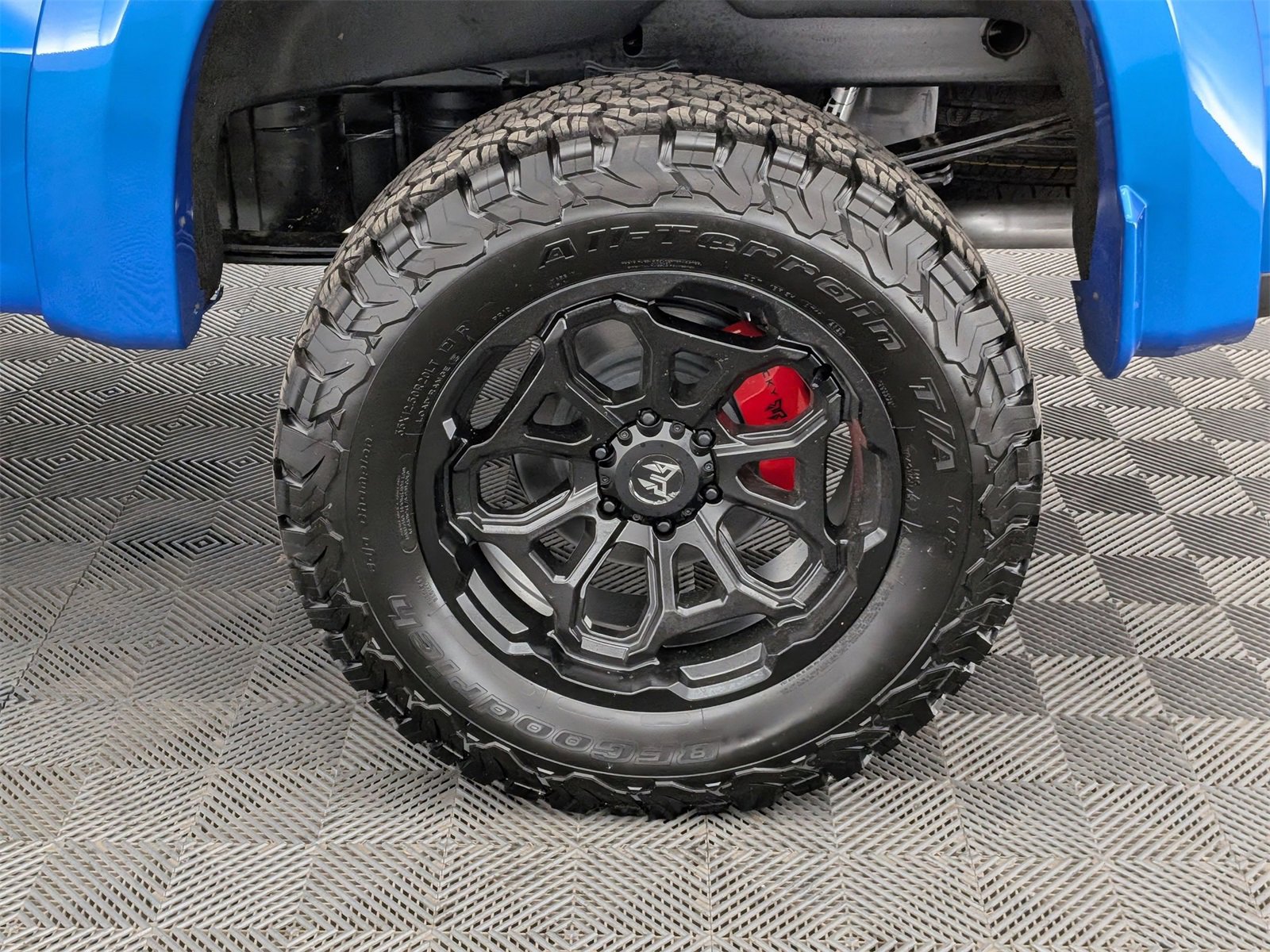 2025 Chevrolet Silverado 1500 RST photo 13