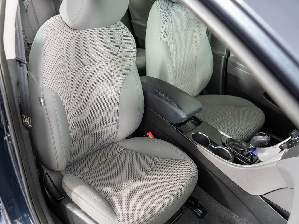 2012 Hyundai Sonata GLS photo 7