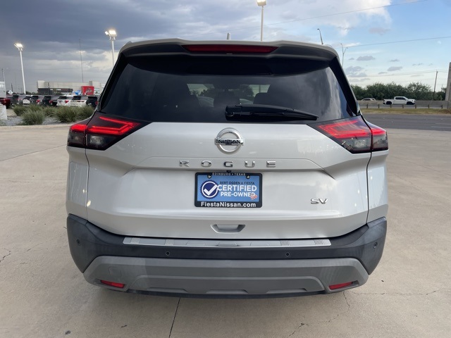 2021 Nissan Rogue SV photo 4