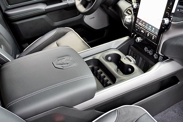 New 2026 Bright White Clear-Coat Exterior Paint RAM Laramie image 15