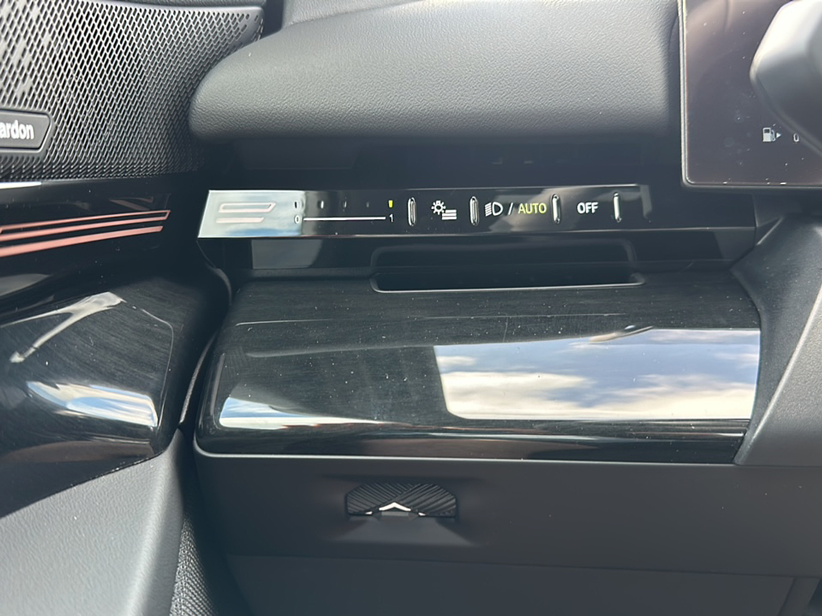 2025 Bmw 530i photo 16