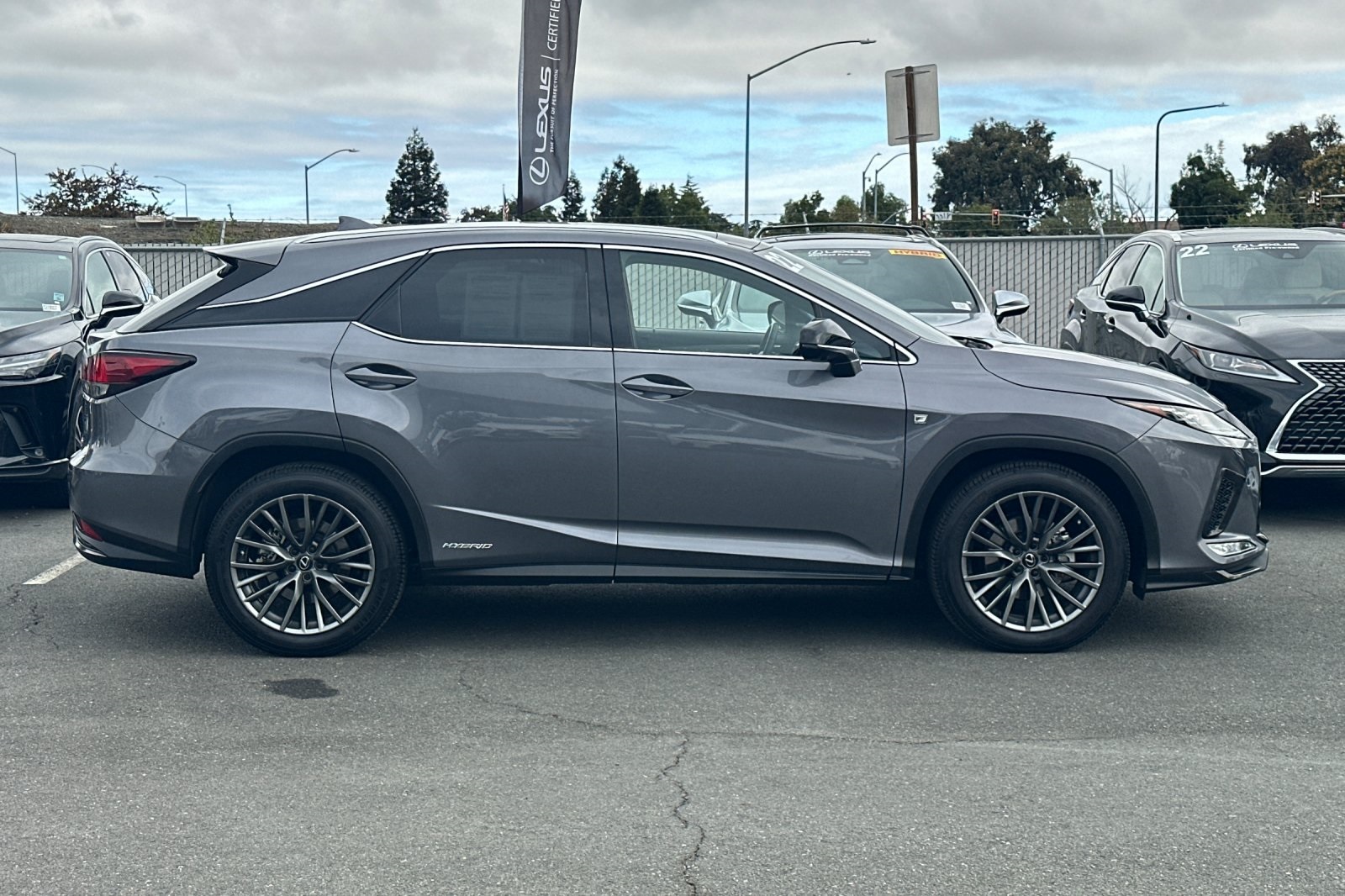 2022 Lexus RX 450h F SPORT photo 3