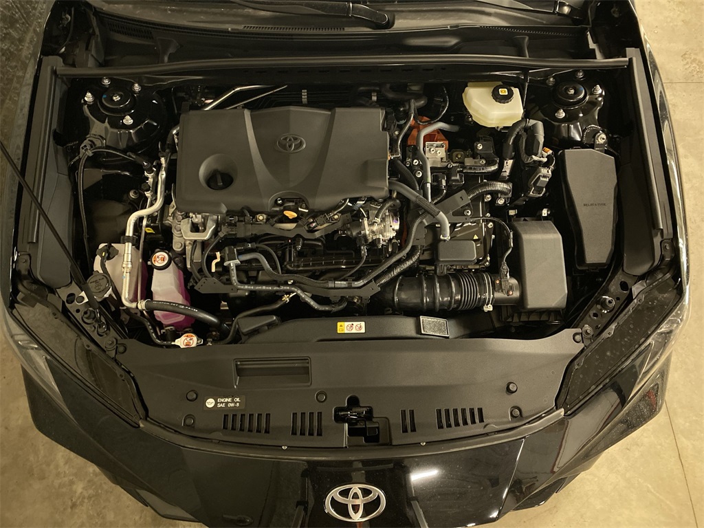 2025 Toyota Camry SE photo 17