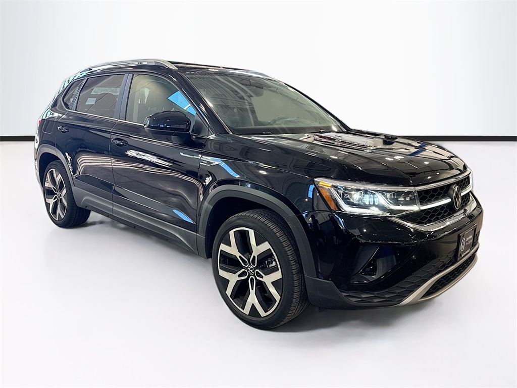 2023 Volkswagen Taos SEL photo 2