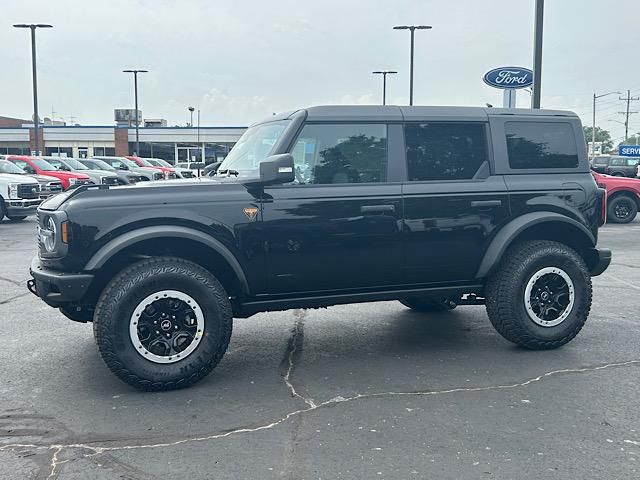 2025 Ford Bronco Badlands photo 3
