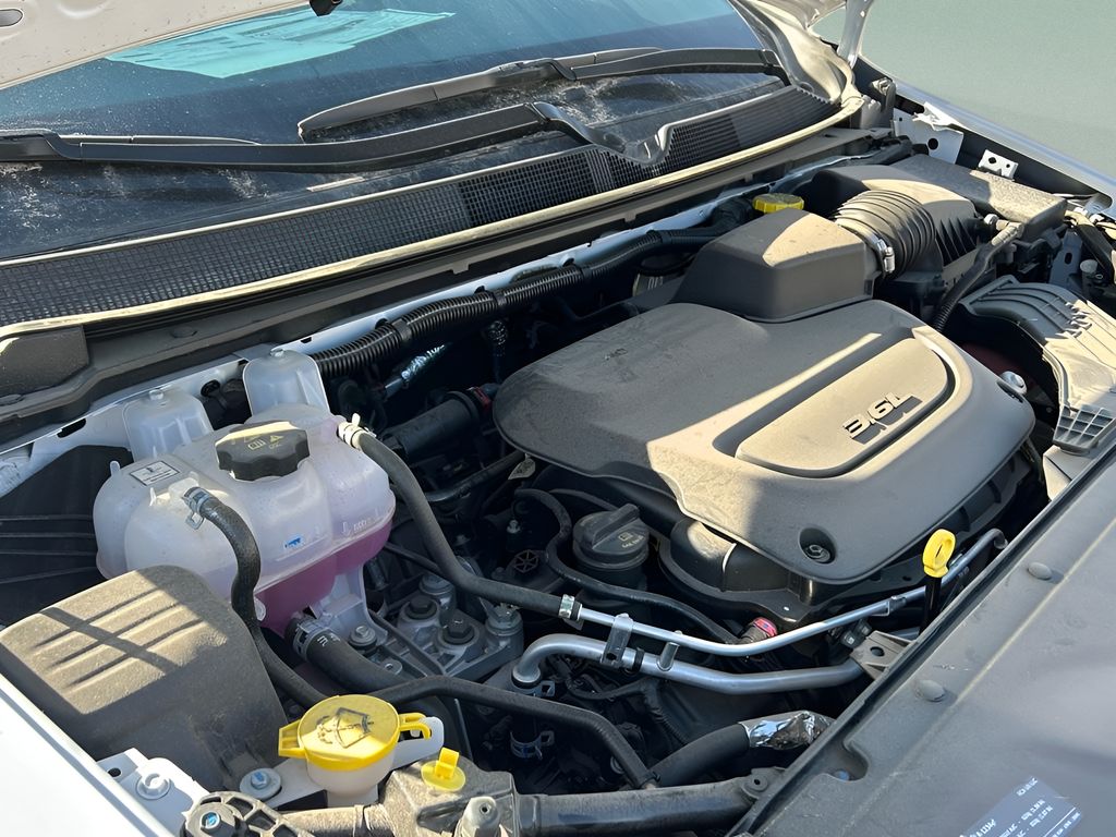 2024 Chrysler Pacifica Touring L photo 26