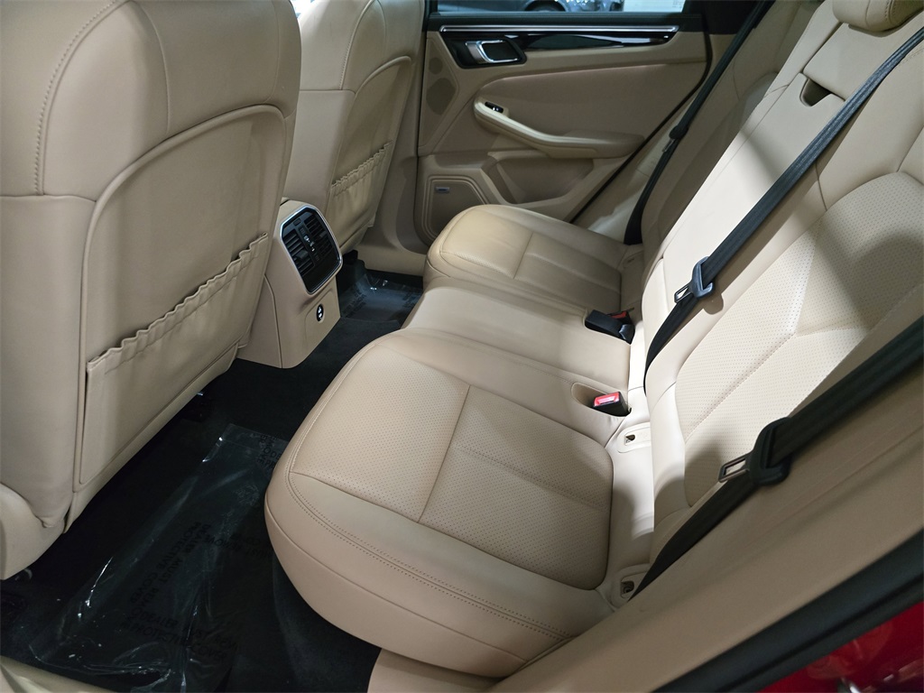 2021 Porsche Macan S photo 24