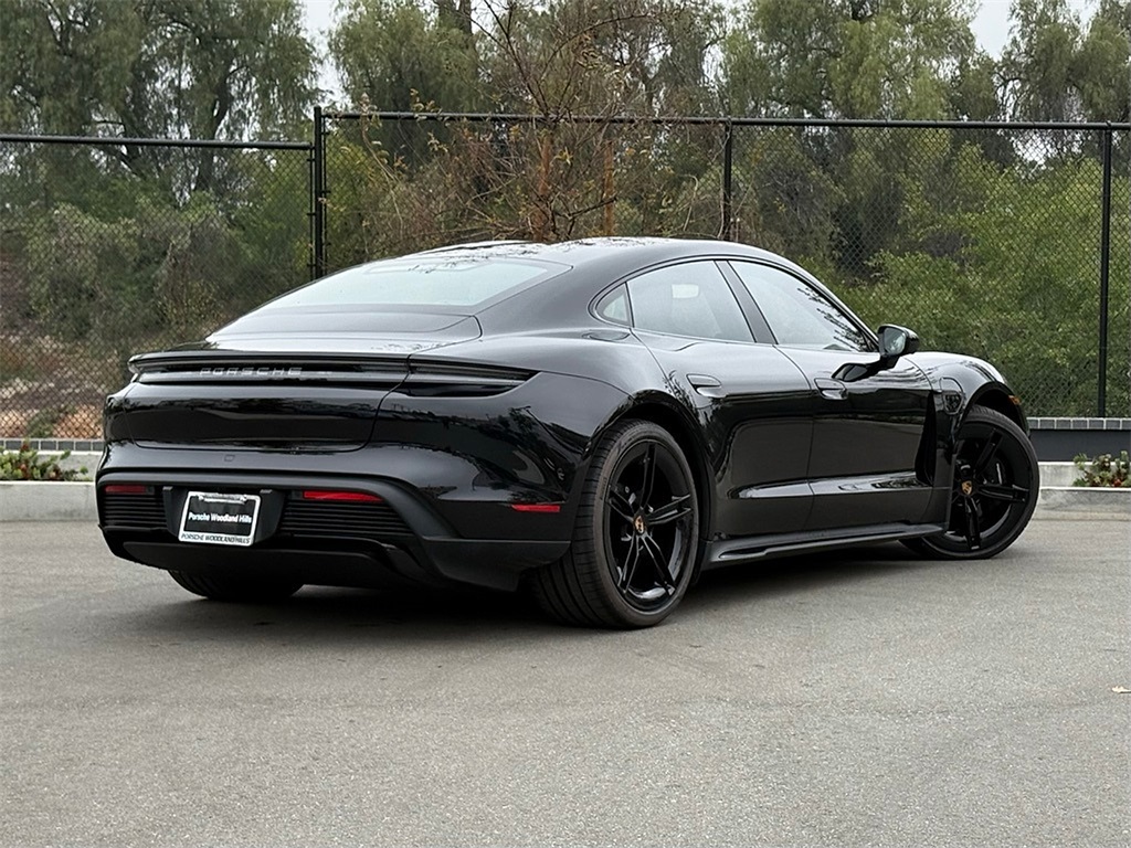 2025 Porsche Taycan 4S photo 5