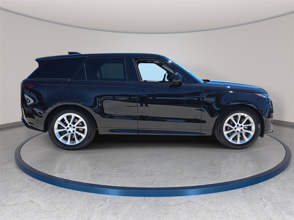 2025 Land Rover Range Rover Sport SE photo 2