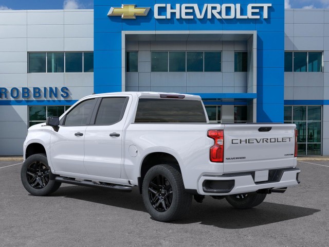 2025 Chevrolet Silverado 1500 Custom photo 3
