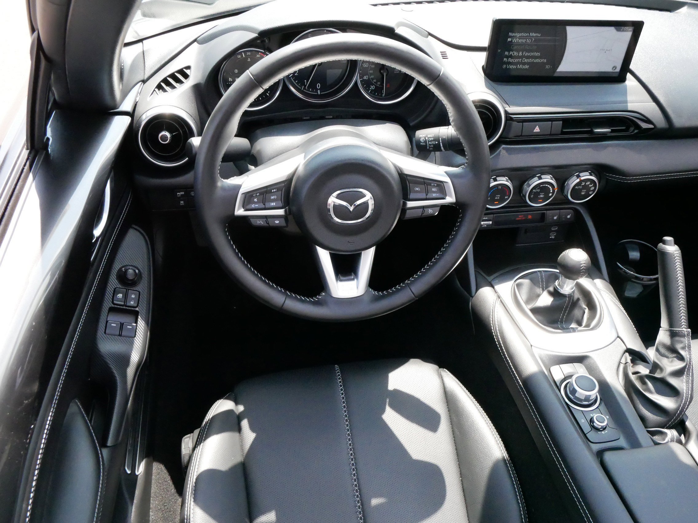 2024 Mazda MX-5 Miata Miata RF Grand Touring photo 9