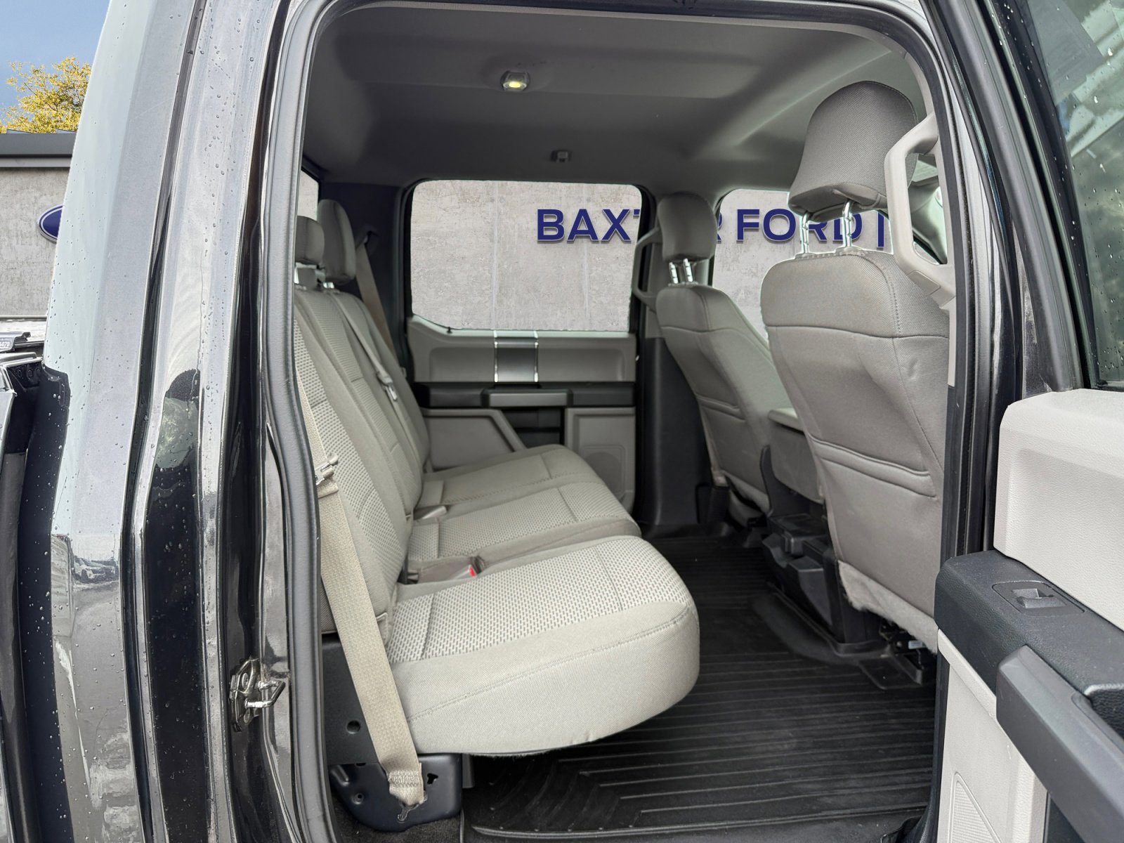 2015 Ford F-150 XLT photo 3