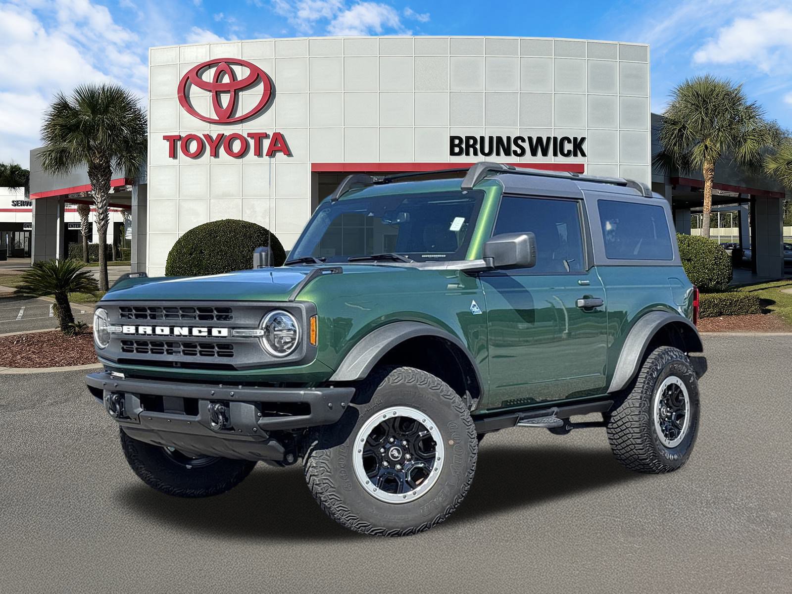 2022 Ford Bronco 2-Door Black Diamond's photo