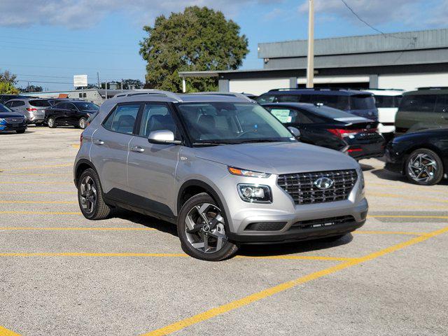 2025 Hyundai Venue SEL's photo