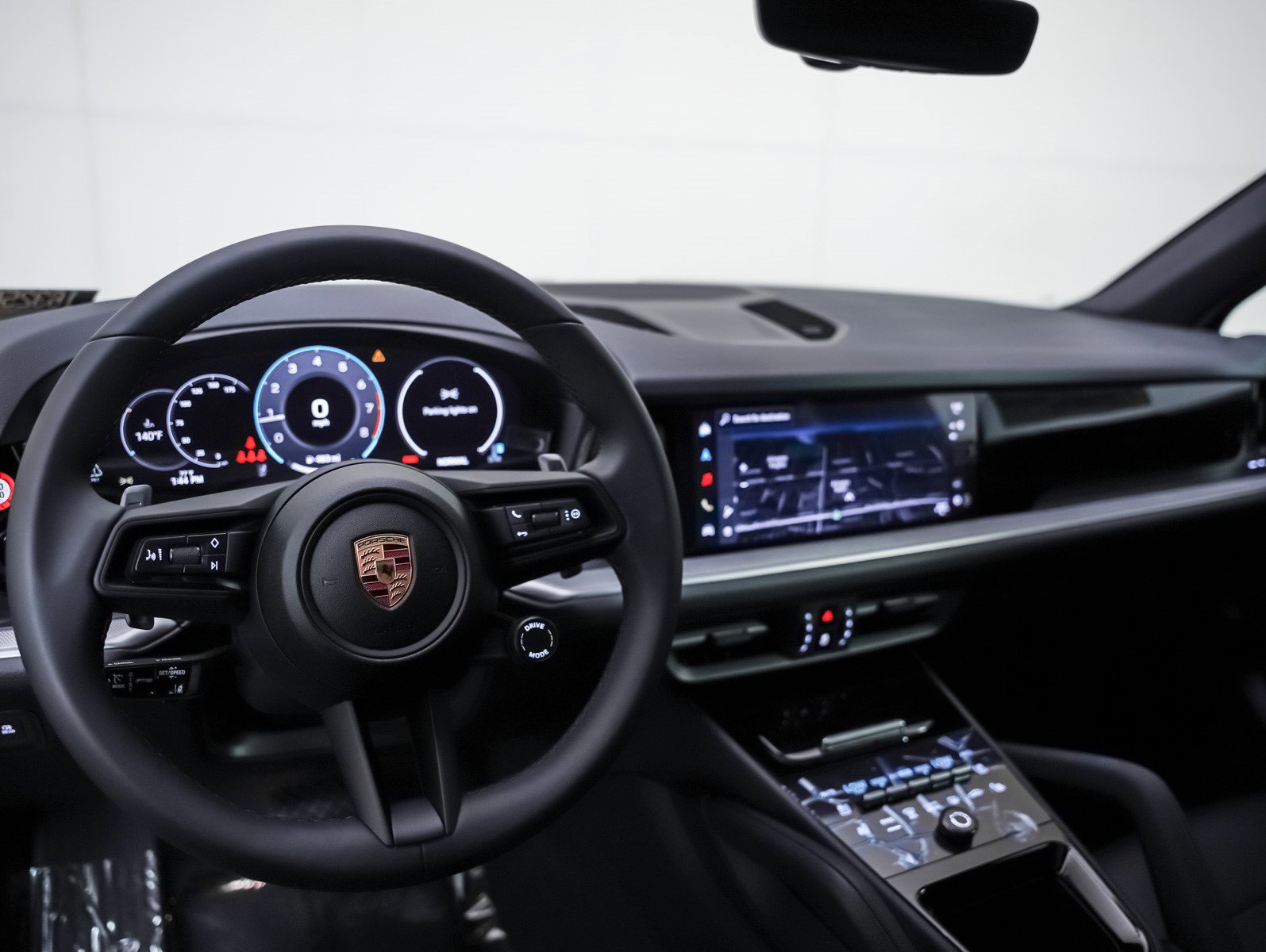 2025 Porsche Cayenne photo 4