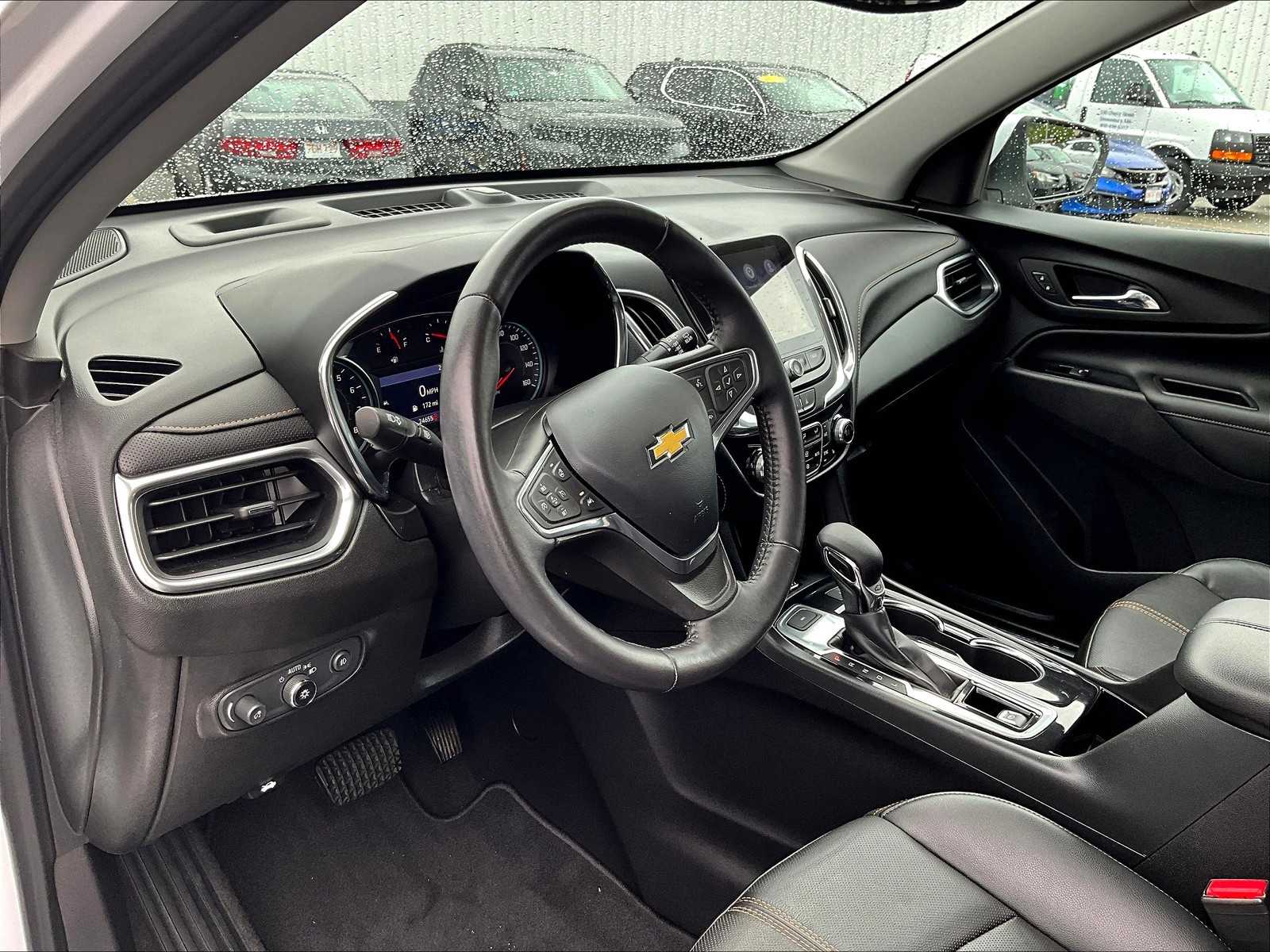 2022 Chevrolet Equinox Premier photo 2