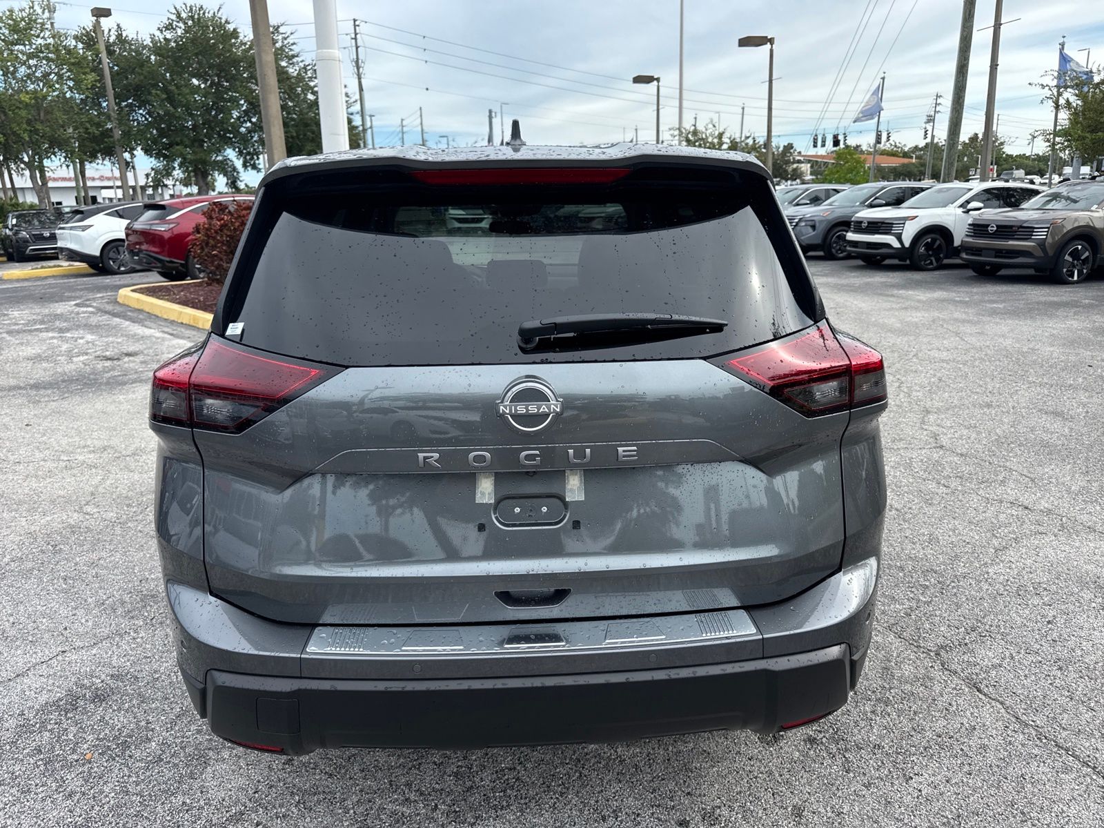 2026 Nissan Rogue SV photo 4