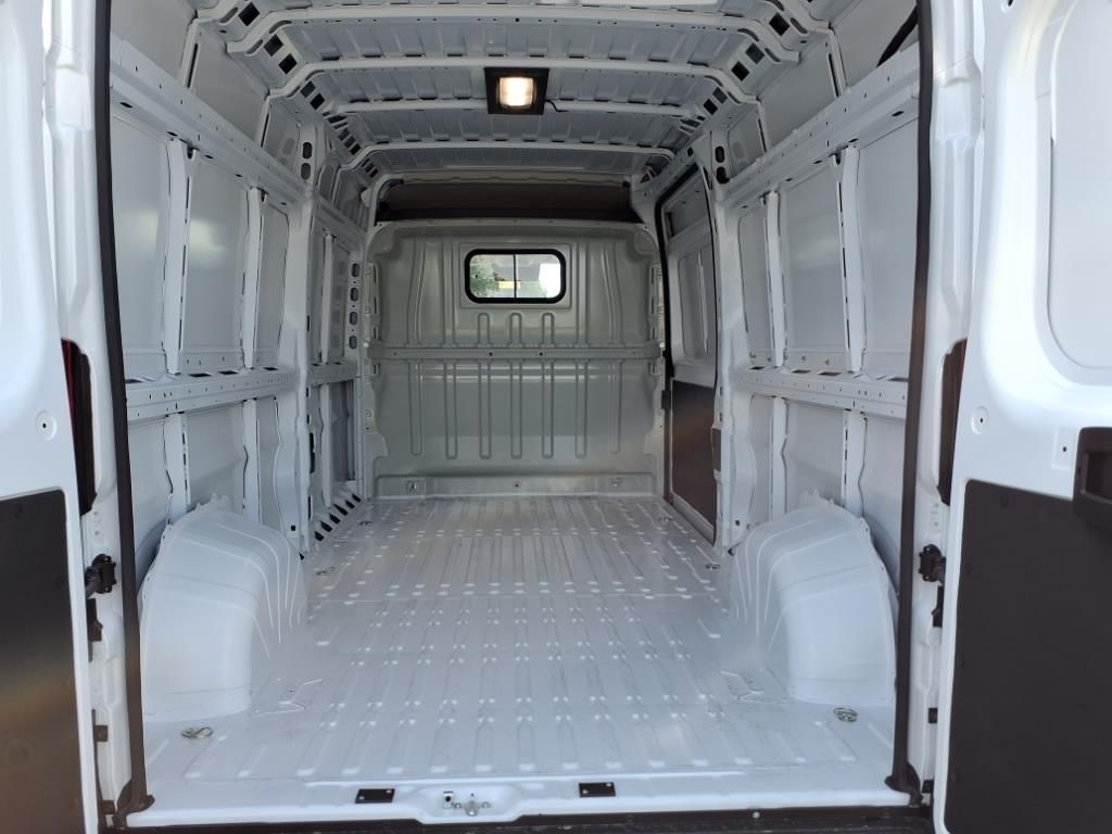 2025 Ram ProMaster 2500 photo 17