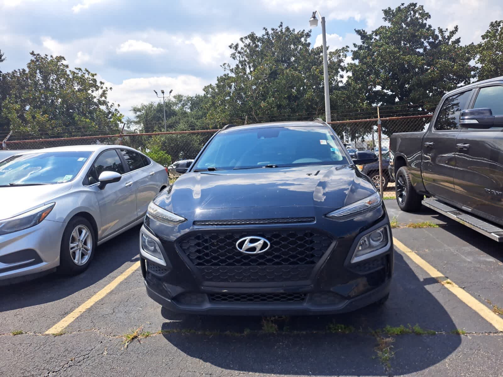 2020 Hyundai Kona SEL photo 2