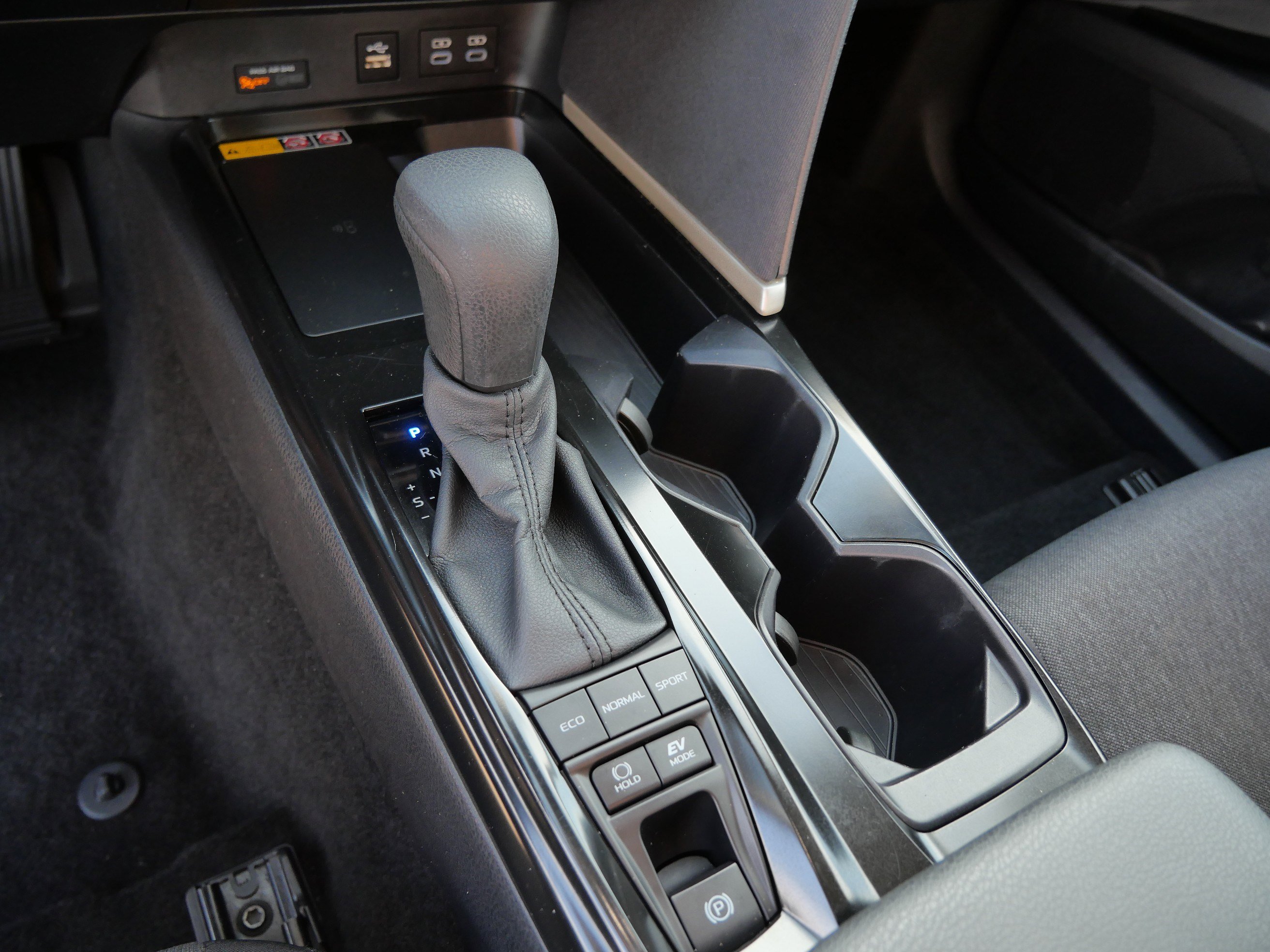 2025 Toyota Camry LE photo 24