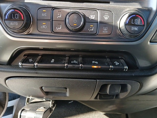 2018 Chevrolet Silverado 1500 LT photo 20