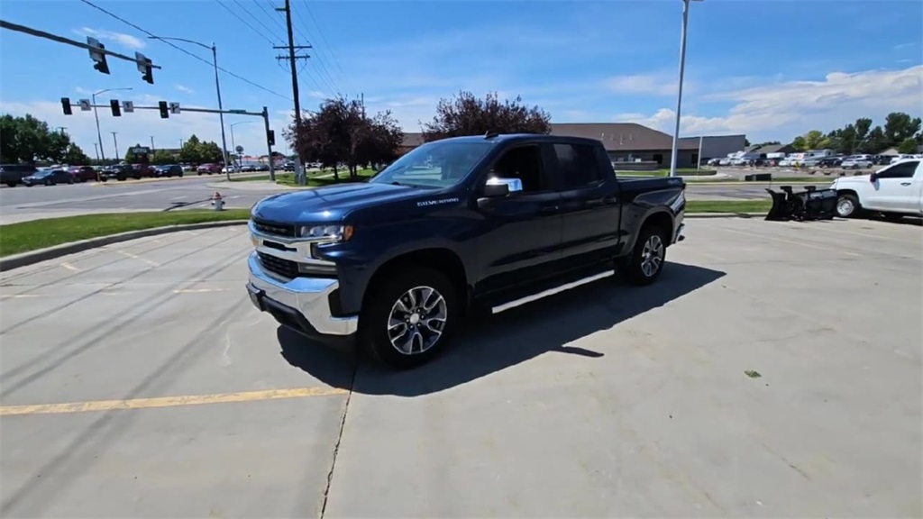 2022 Chevrolet Silverado 1500 LT photo 4