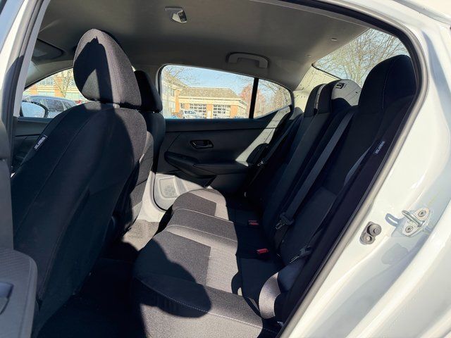 2025 Nissan Sentra SV photo 4